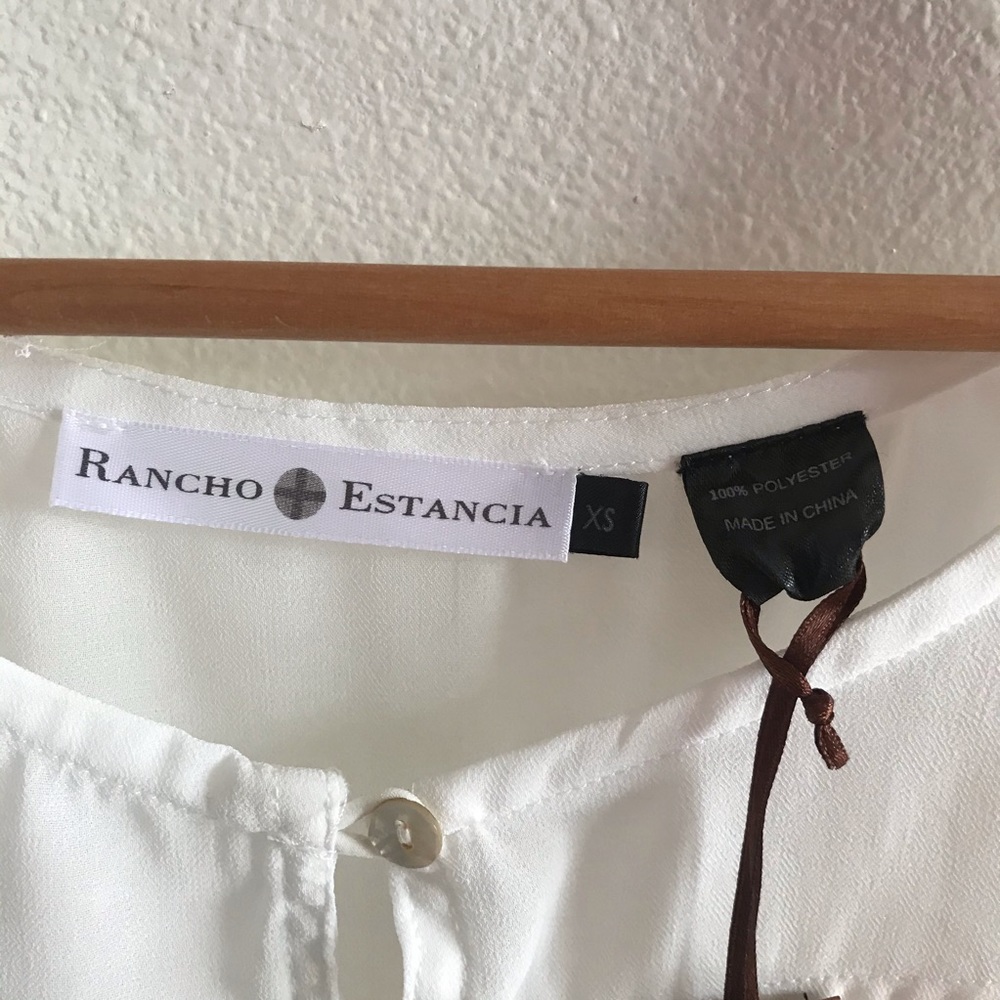 Rancho Estancia Boho White Buttoned Top NWT - Picture 4 of 4